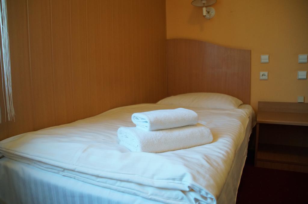 Hotel Atlantis Poznań Exteriör bild